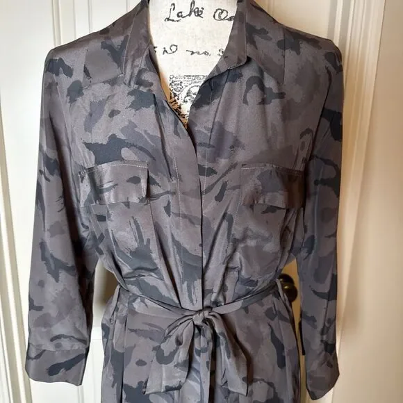 L Agence Button Front 3/4 Sleeve Abstract Silk Dress Purple Size M Designer Luxe - Picture 4 of 16